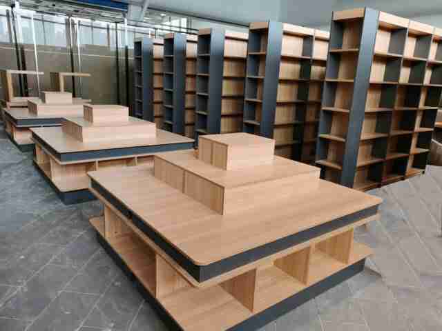 retail island display