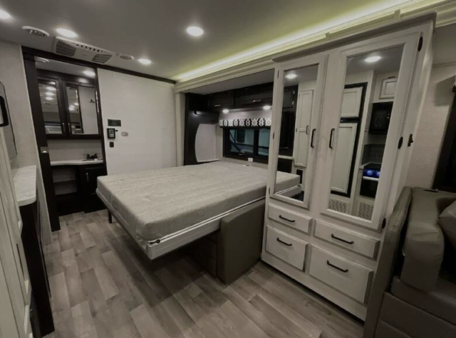 RV Murphy Bed